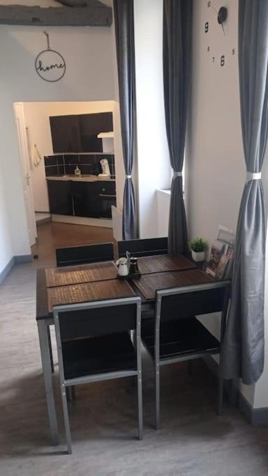 Appartement Coeur De Ville! Foix Bagian luar foto